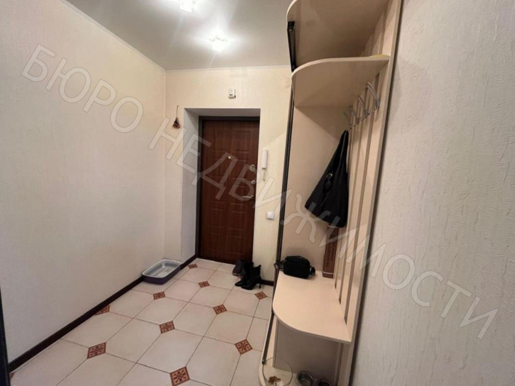 2-комн квартира Строителей ул, 6