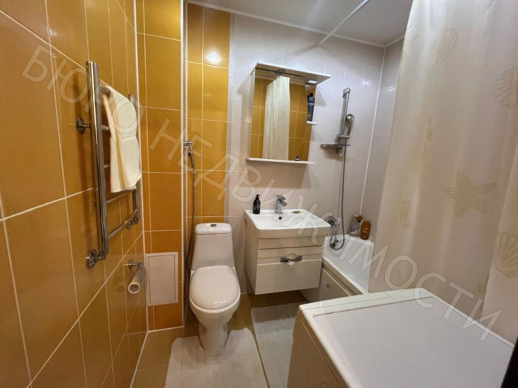 2-комн квартира Строителей ул, 6