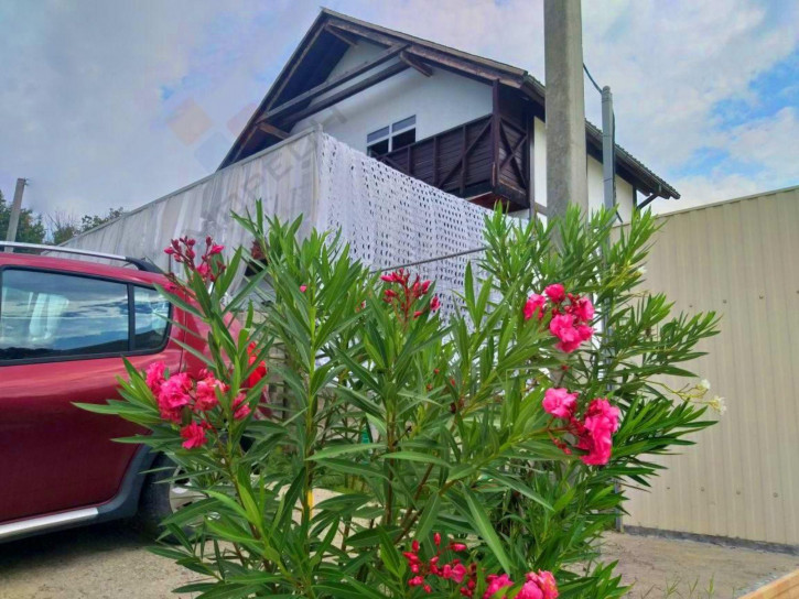 Коттедж/дом Октемберянская ул, 19А