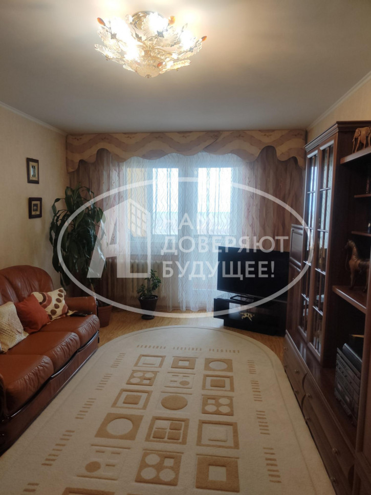 4-комн квартира улица Гагарина, 9