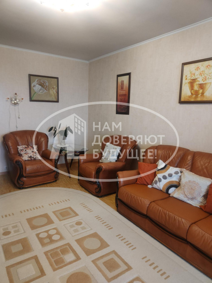 4-комн квартира улица Гагарина, 9