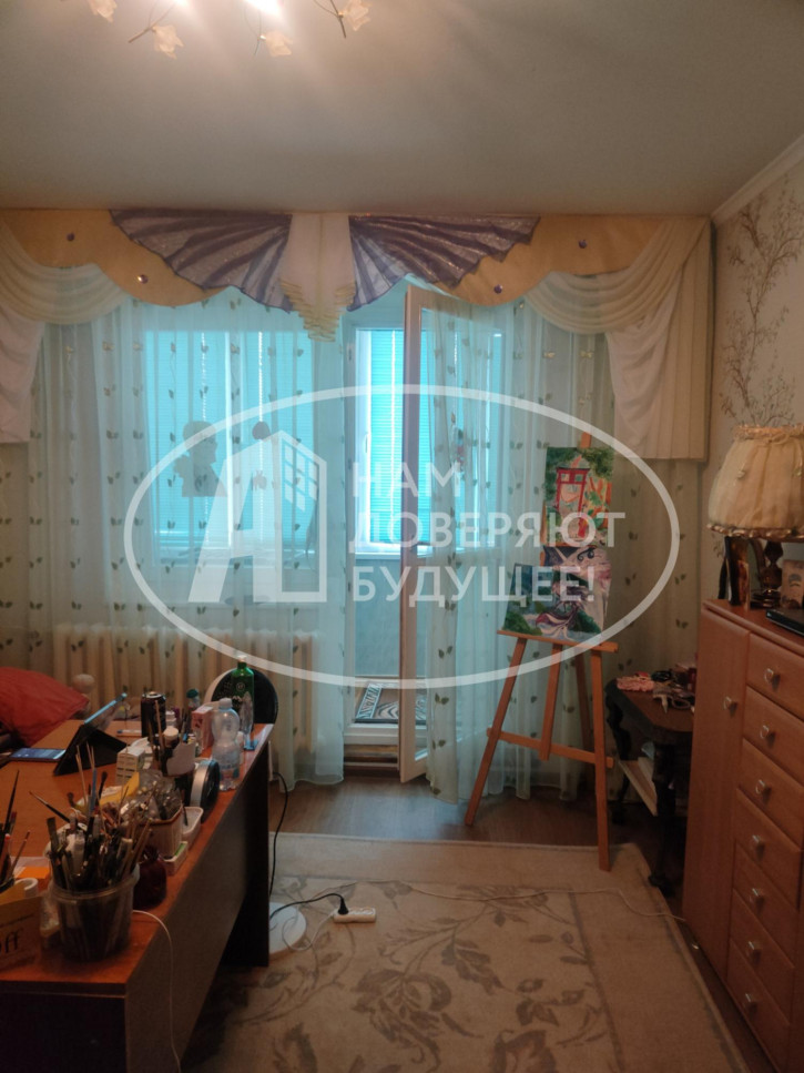 4-комн квартира улица Гагарина, 9