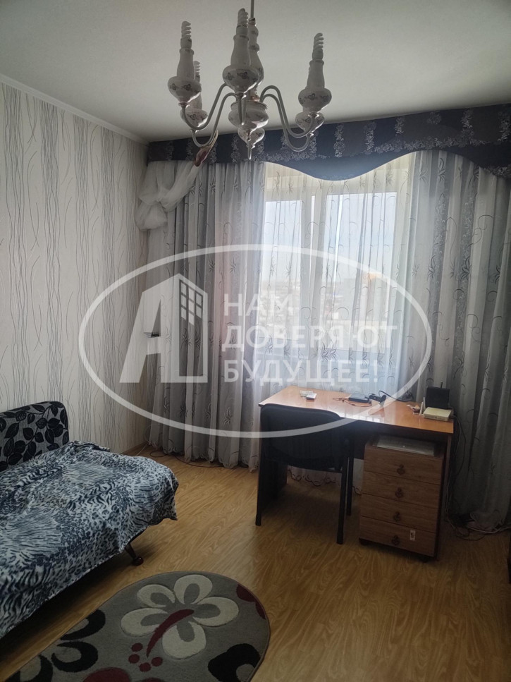 4-комн квартира улица Гагарина, 9