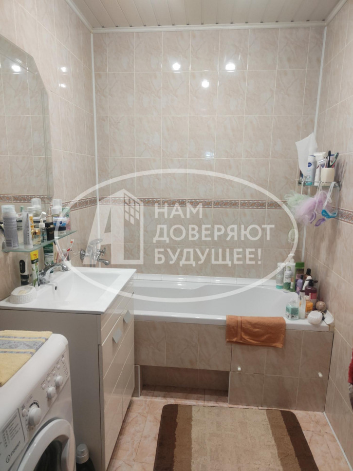 4-комн квартира улица Гагарина, 9