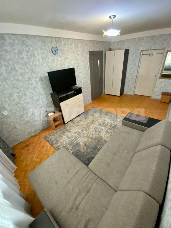 2-комн квартира Коммунистический проспект, 6