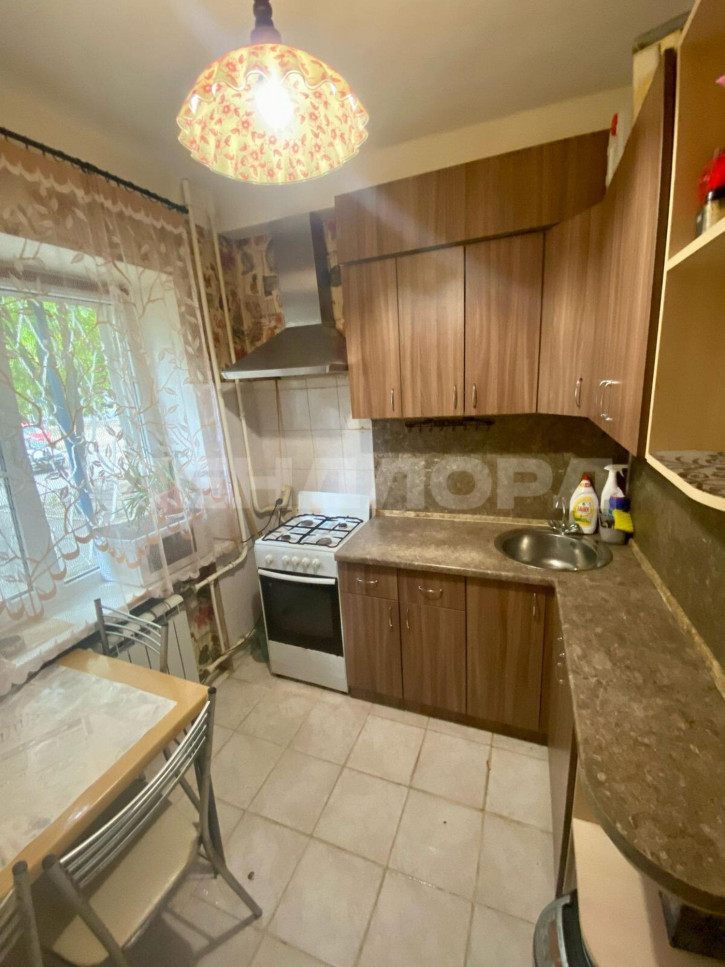 2-комн квартира Коммунистический проспект, 6