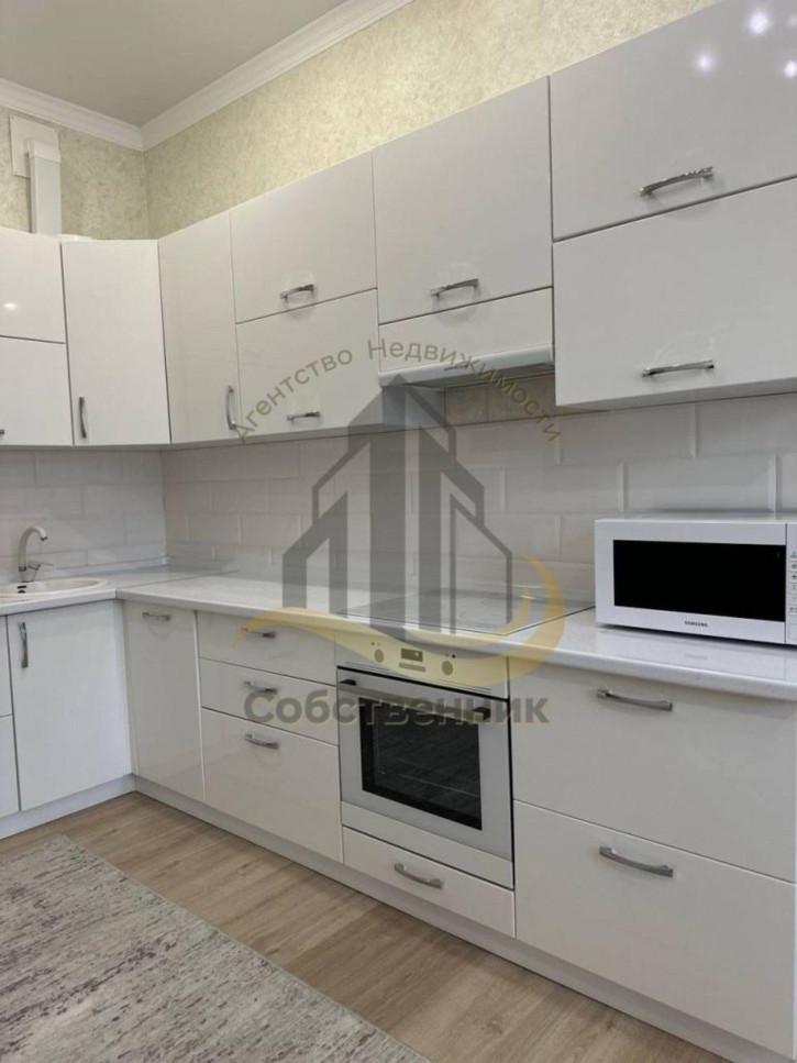 3-комн квартира Степной мкр, 13