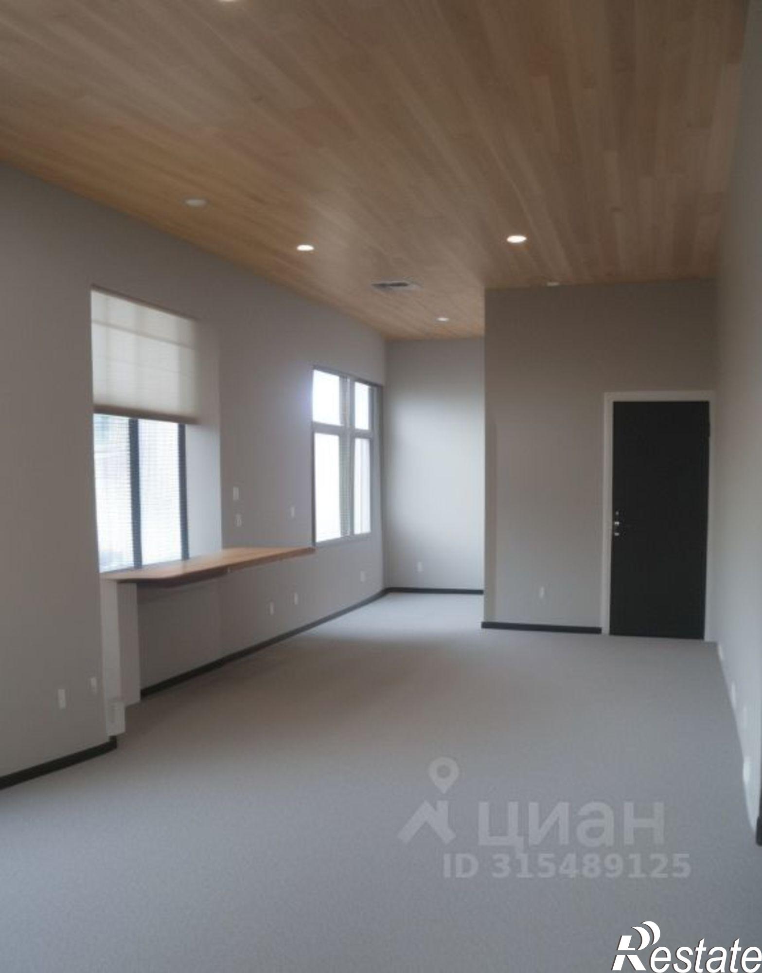 Купить офис, помещение под офис за 4 255 000 рублей на улица Устюжанина, 16