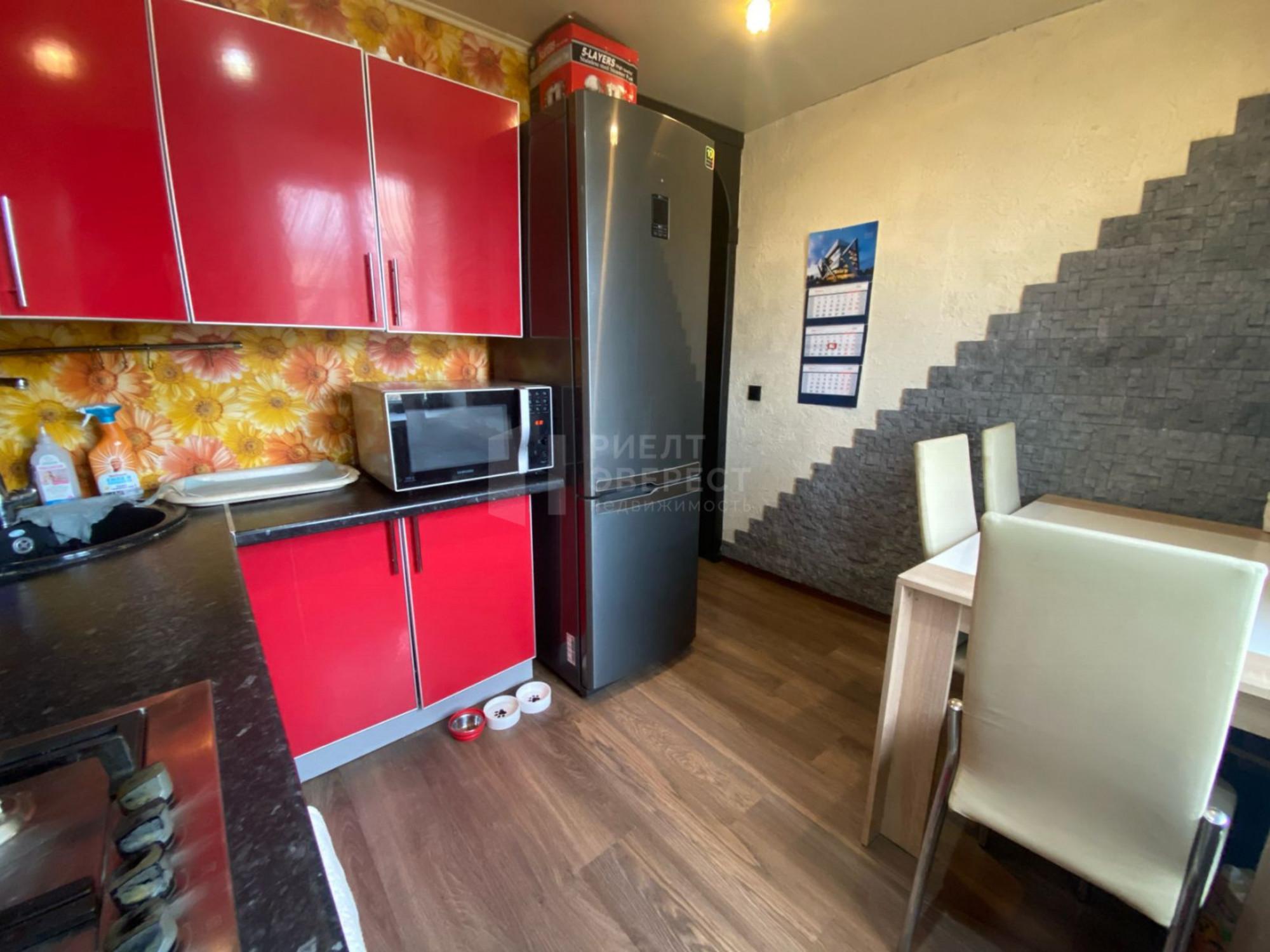 Купить квартиру за 6 150 000 рублей на М.Горького ул., 1