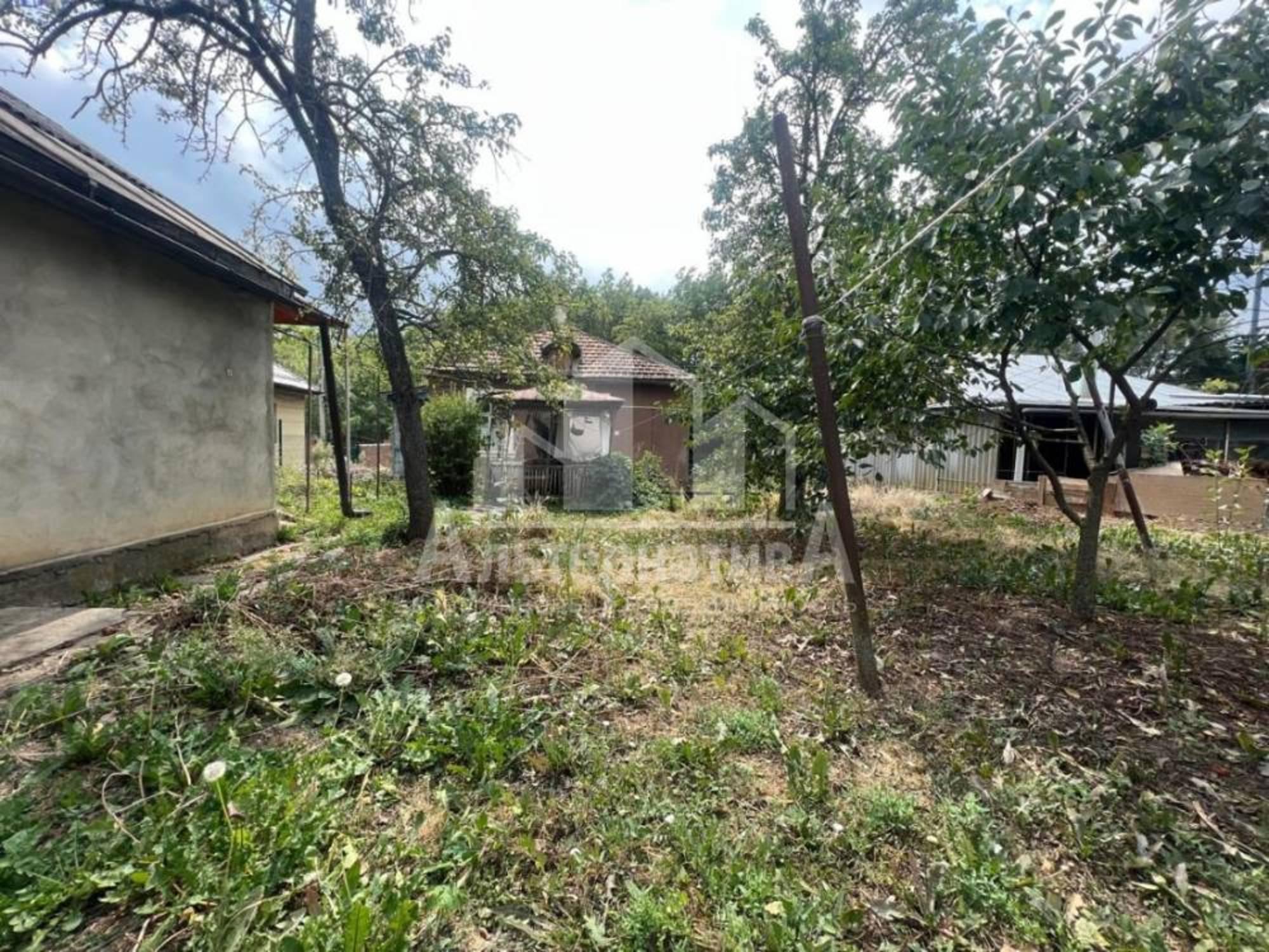 Купить землю, земельный участок за 80 000 000 рублей на Парковая ул.