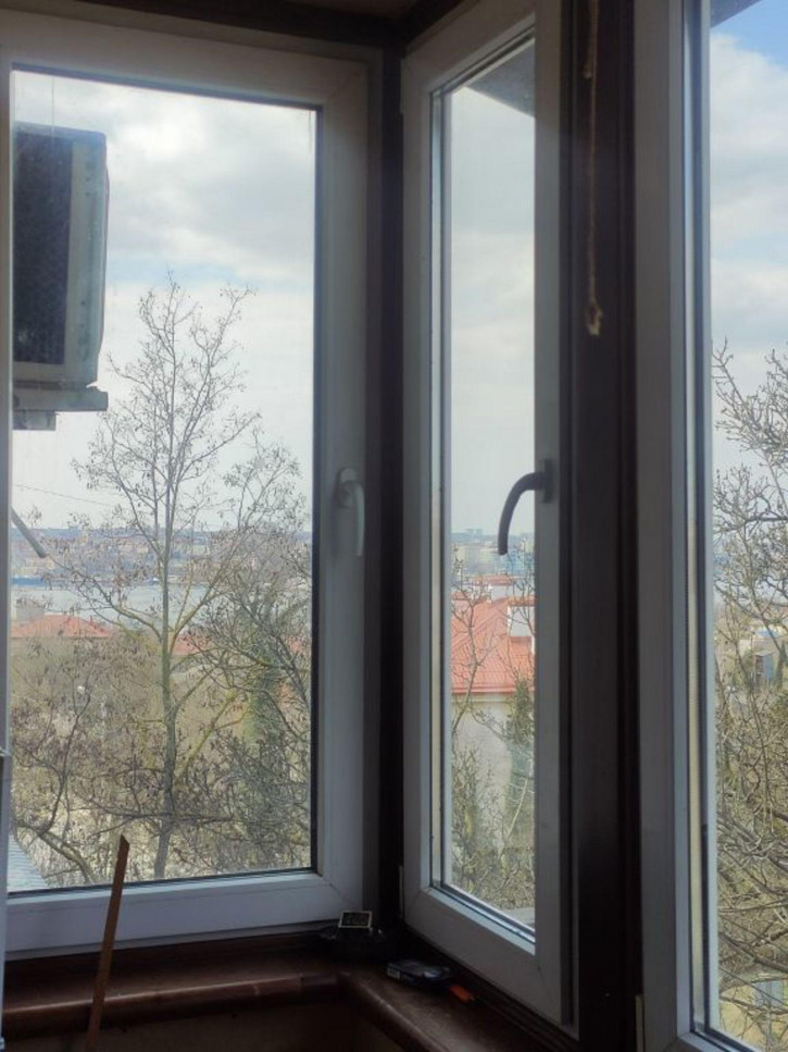 2-комн квартира Челюскинцев, 32