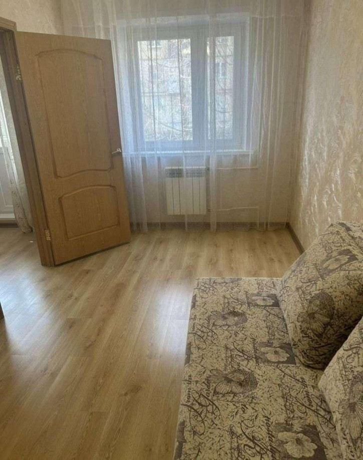 2-комн квартира Карла Маркса проспект, 270