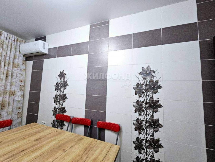 3-комн квартира Ворошилова улица, д.1г