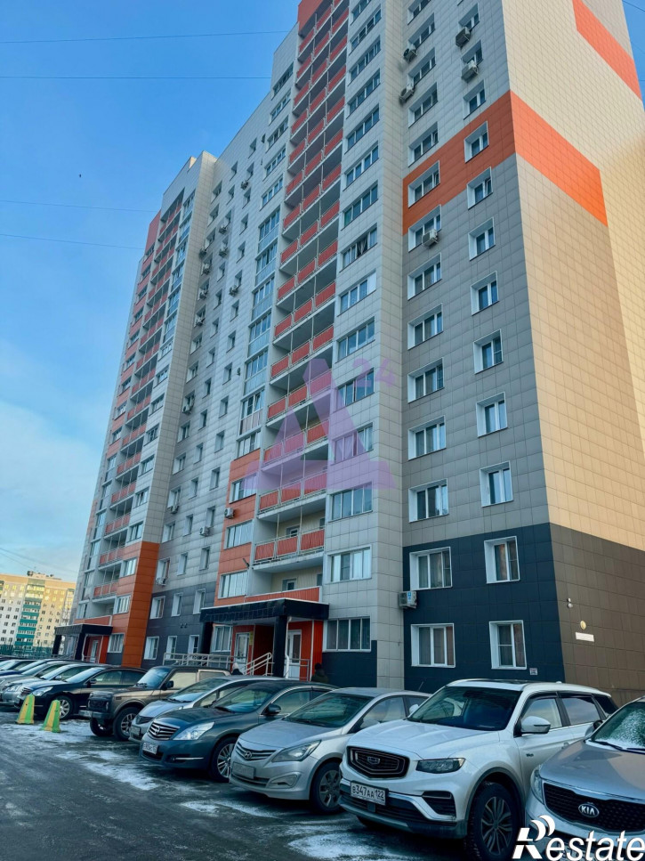 3-комн квартира улица Солнечная Поляна, дом 103