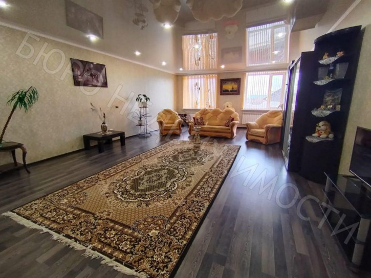 2-комн квартира Красина ул, 82