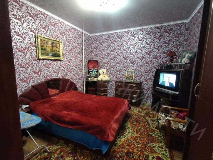 2-комн квартира Красина ул, 82