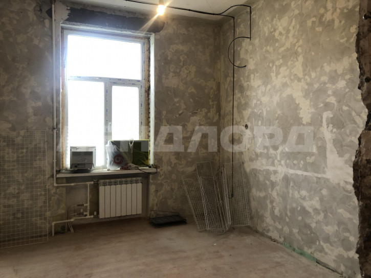 3-комн квартира улица Горького, 6