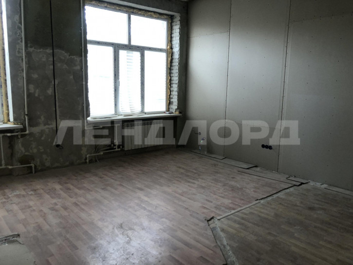 3-комн квартира улица Горького, 6