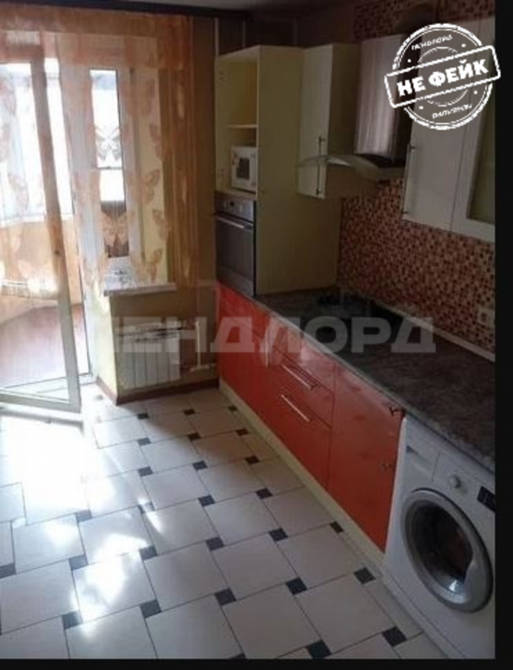 2-комн квартира улица Думенко, 13