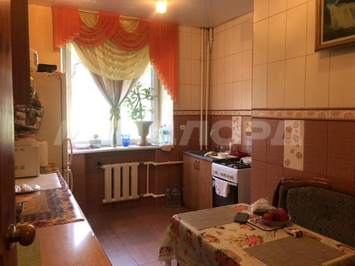 5-комн квартира улица Свободы, 23