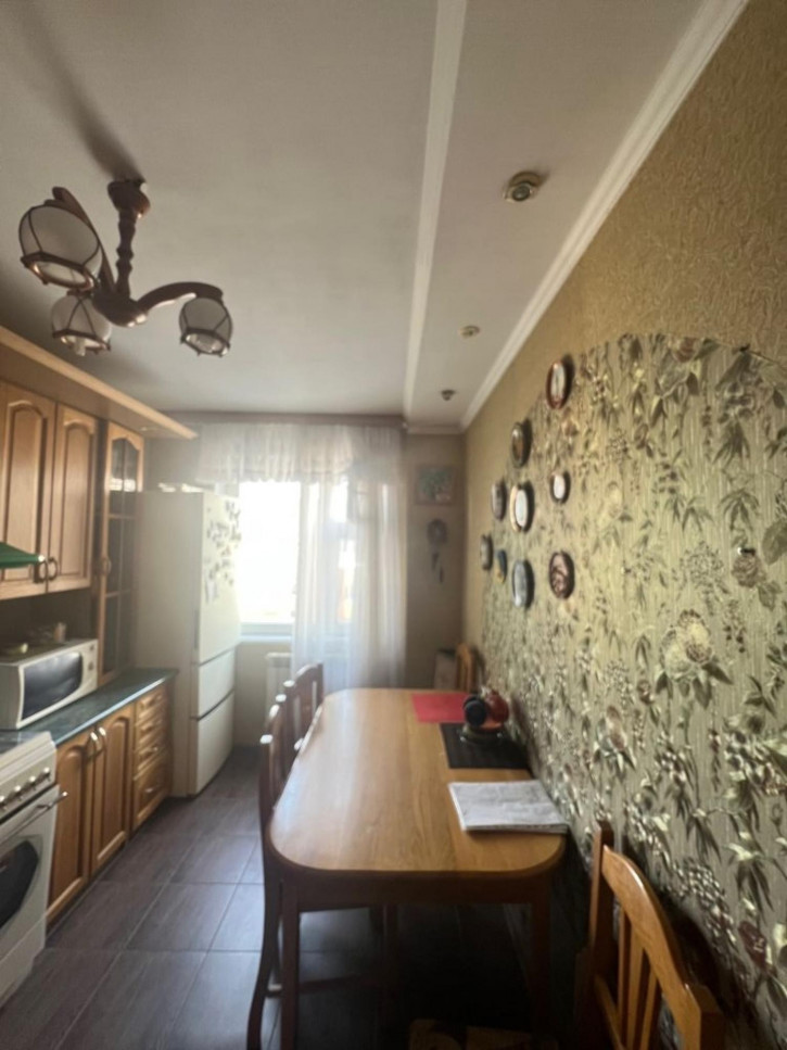 3-комн квартира Генерала Зимина ул, 41