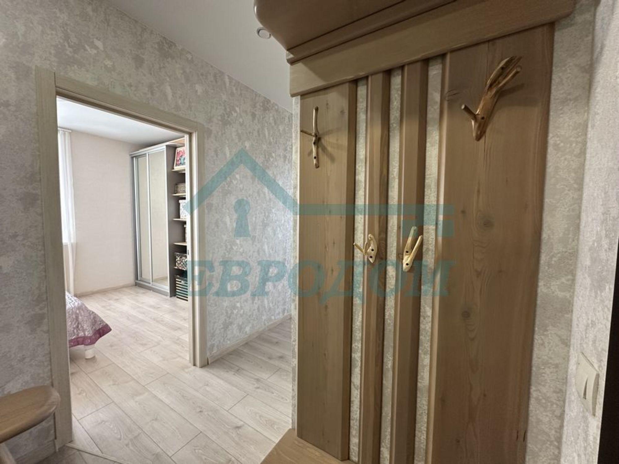 Купить квартиру за 10 500 000 рублей на ул. Серафимовича,18а