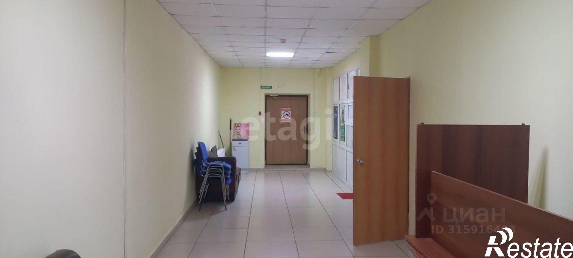 Купить офис, помещение под офис за 15 500 100 рублей на ул Строителей, 8