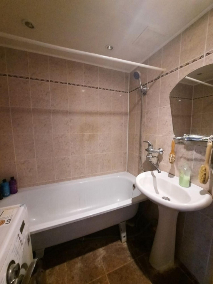 2-комн квартира Полка Нормандия-Неман ул, 84