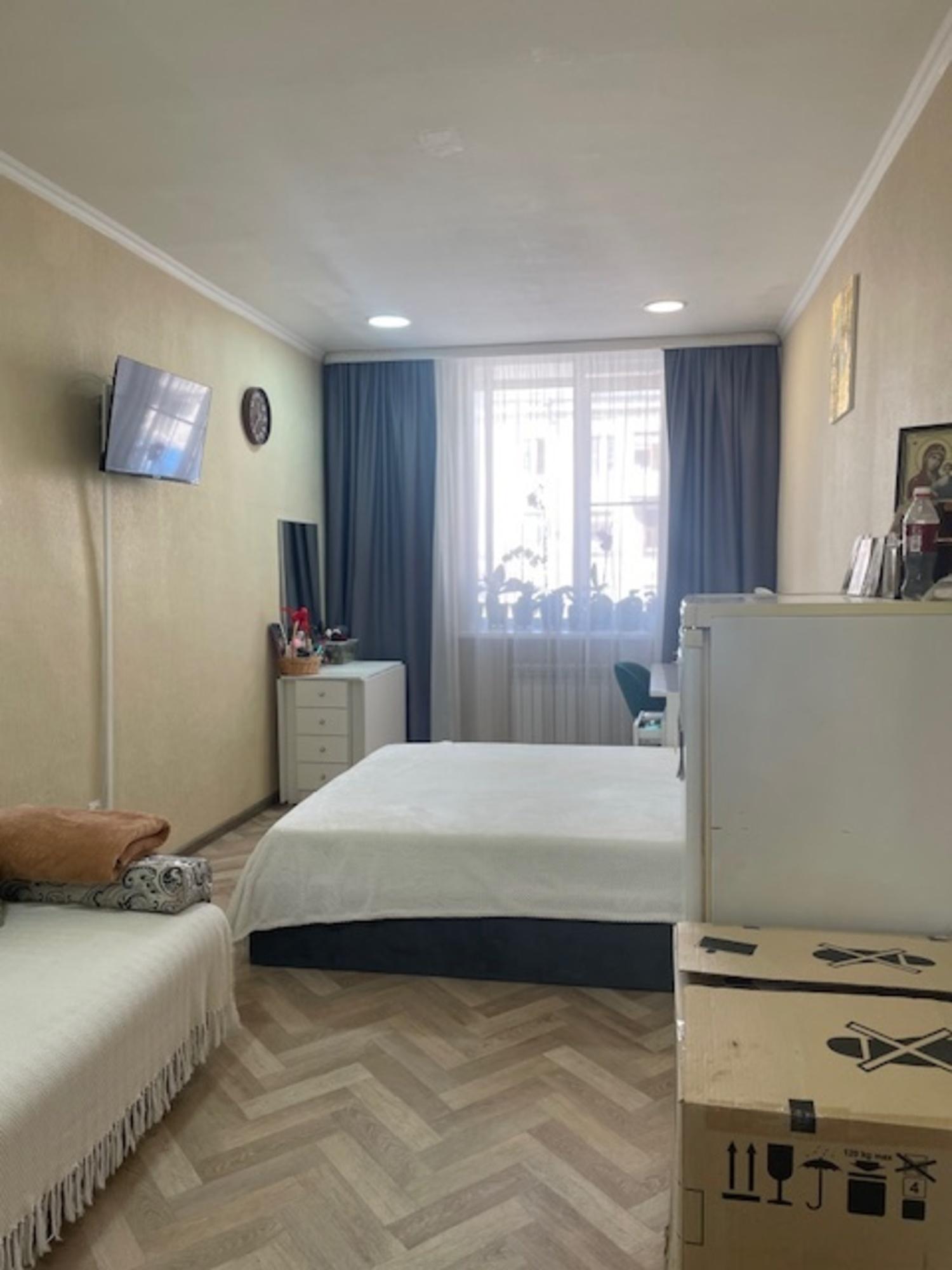 Купить комнату за 3 500 000 рублей на Металлургов проспект, 11