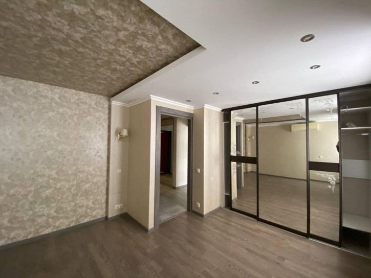 2-комн квартира Лизы Чайкиной улица, 46