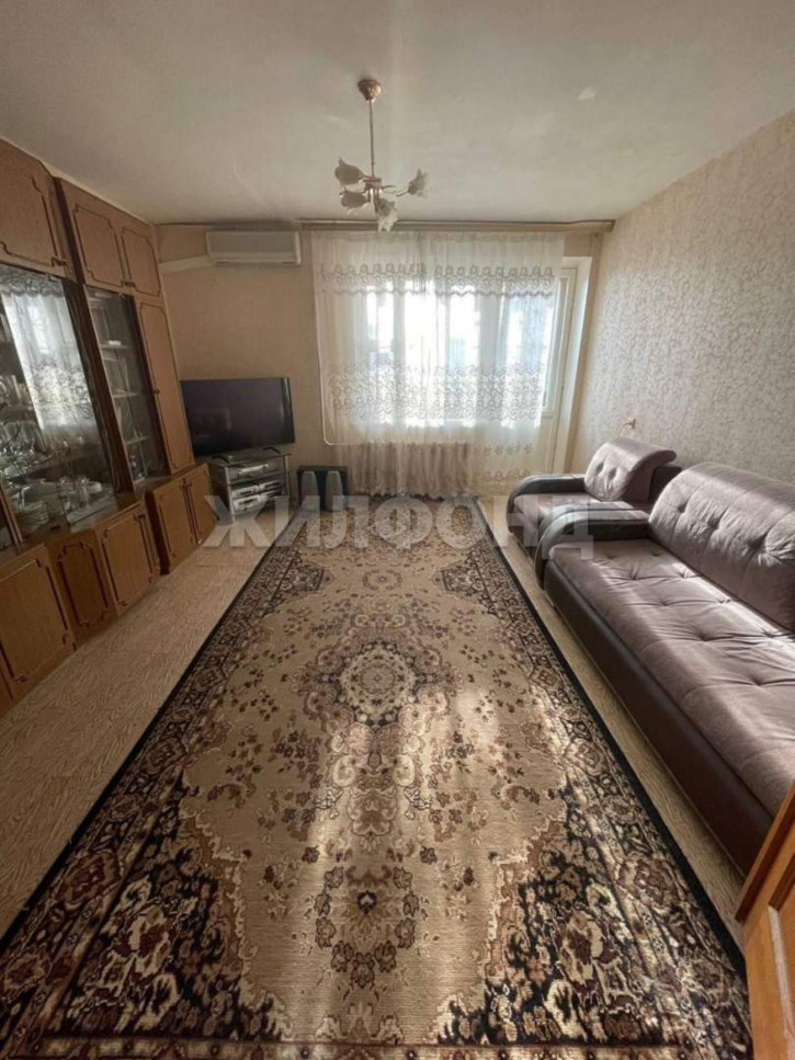 4-комн квартира Кривошеина улица, д.66