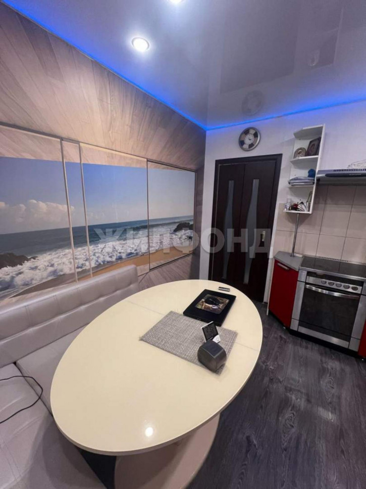 2-комн квартира Талнахская улица, д.72