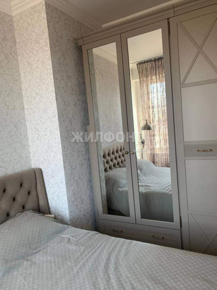 2-комн квартира Просвещения улица, д.84