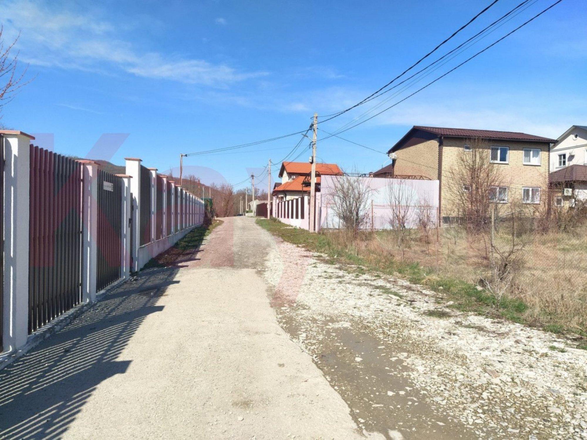 Купить землю, земельный участок за 8 800 000 рублей на Светлая ул.