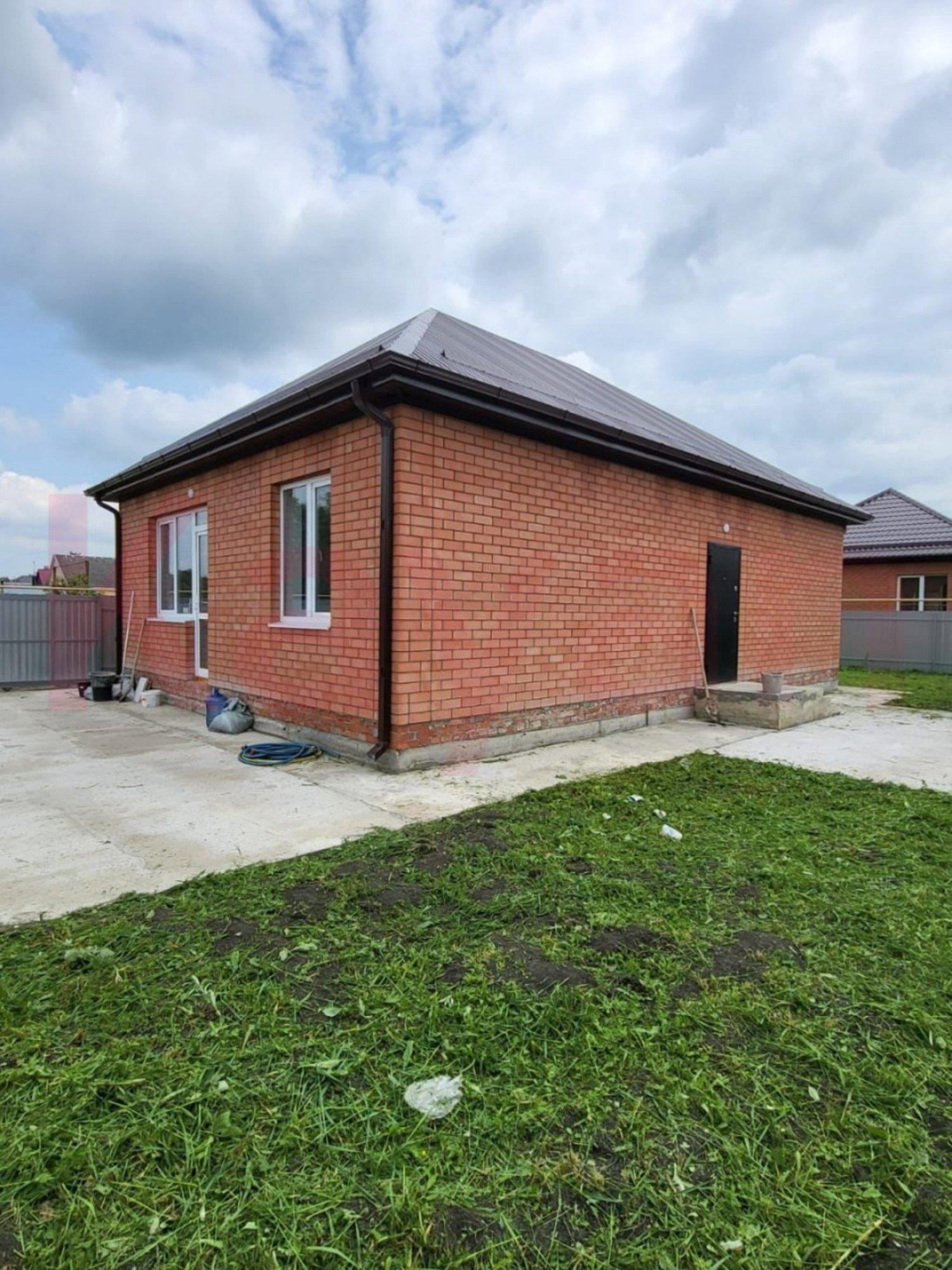 Купить дачу, дом, коттедж за 7 700 000 рублей на Пугачева ул.