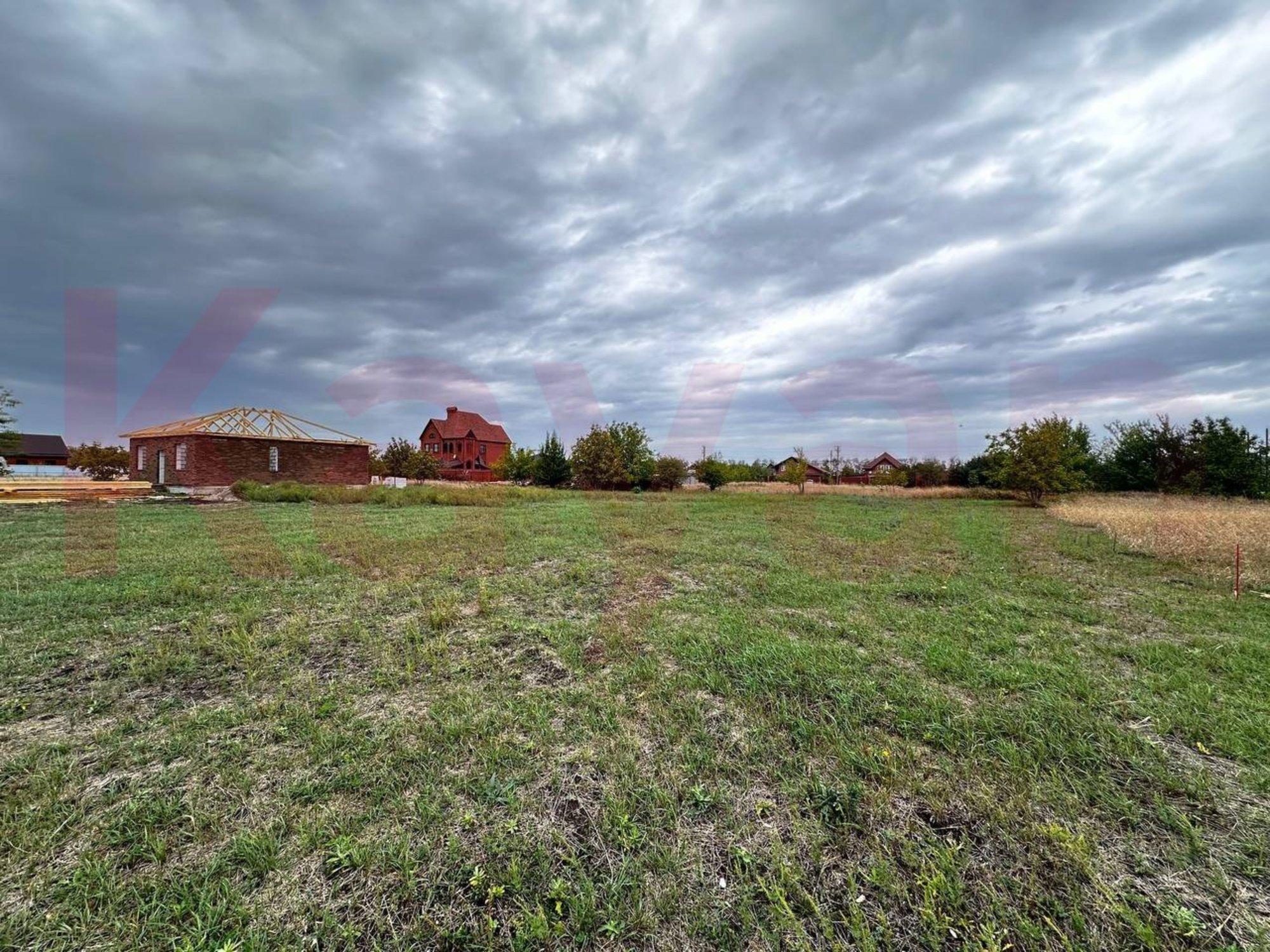 Купить землю, земельный участок за 3 900 000 рублей на Вишневая ул.