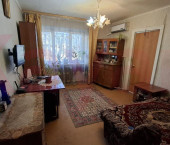 2-комн, 32.8кв м, этаж 1/3 Маркова ул.