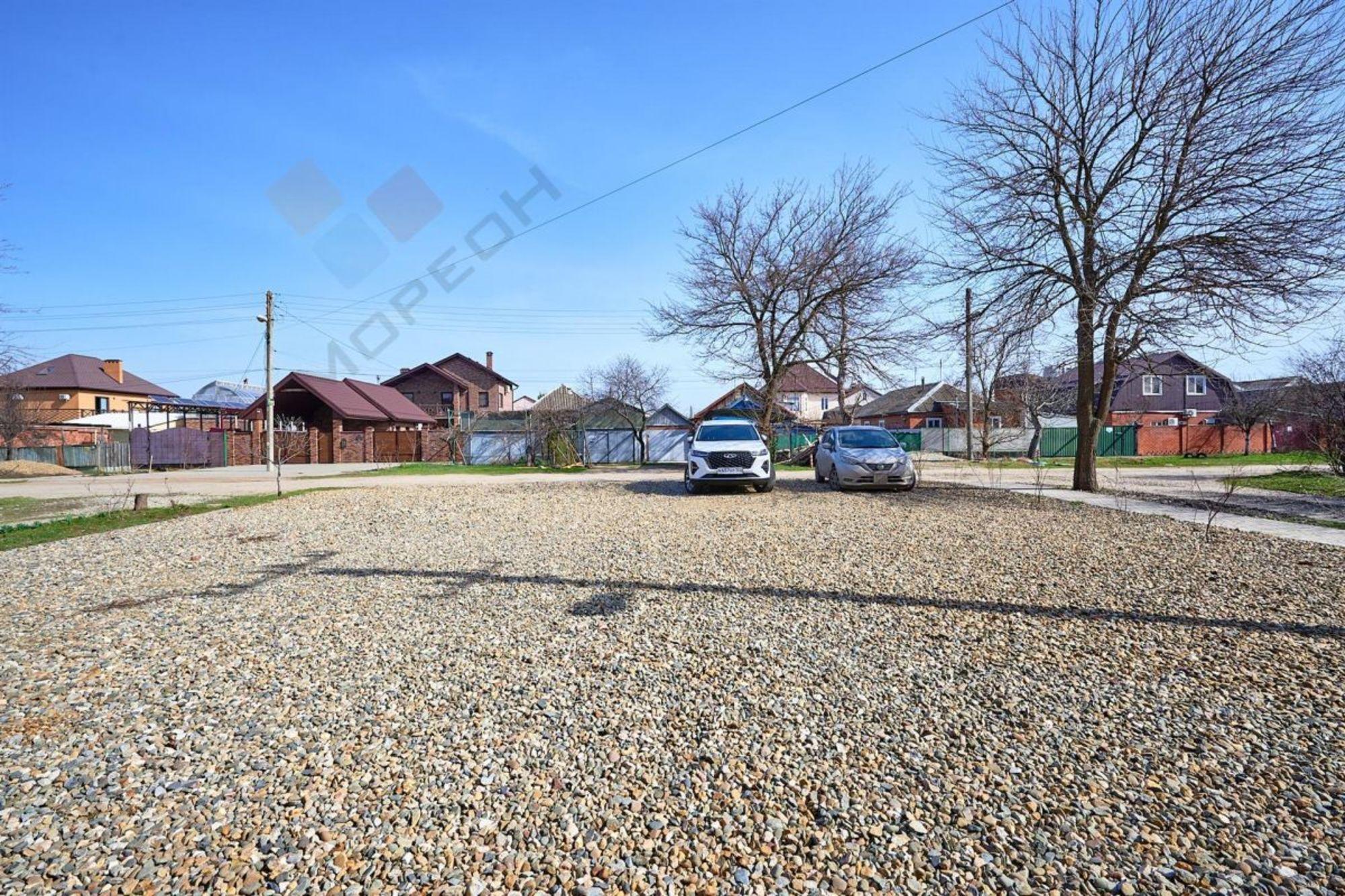 Купить дачу, дом, коттедж за 35 000 000 рублей на 3-я Линия ул, 77