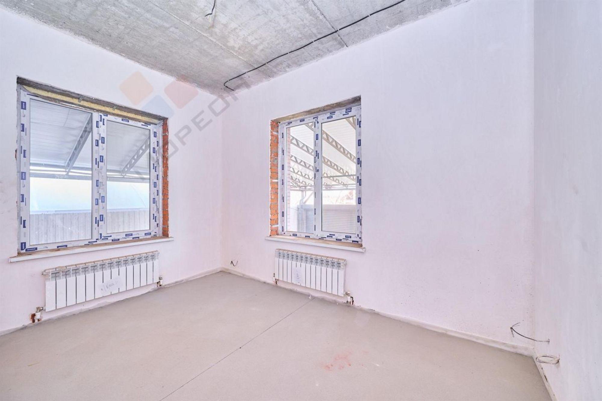 Купить дачу, дом, коттедж за 35 000 000 рублей на 3-я Линия ул, 77