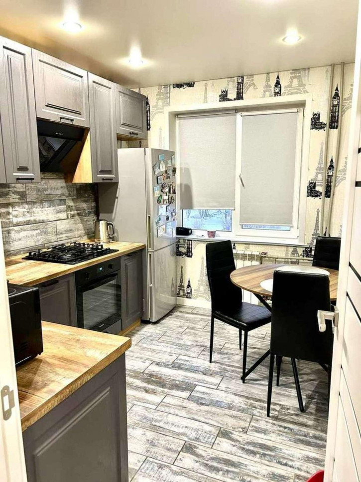 3-комн квартира Королева улица, 10