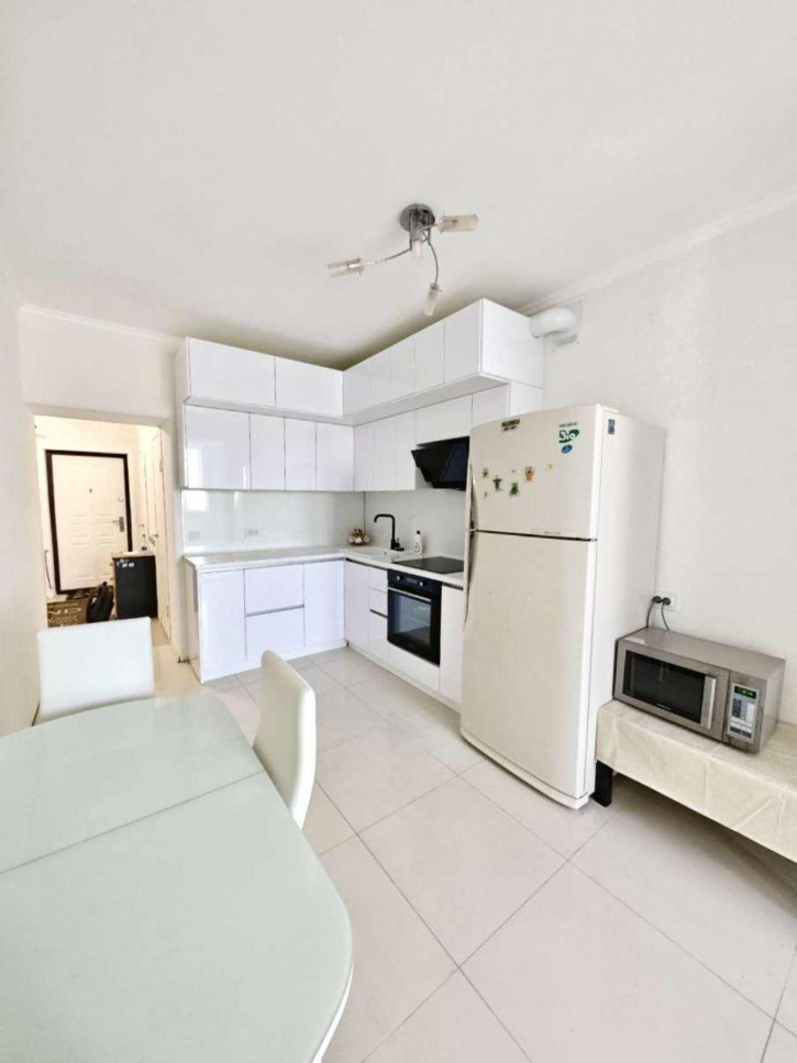 2-комн квартира Победы улица, 165