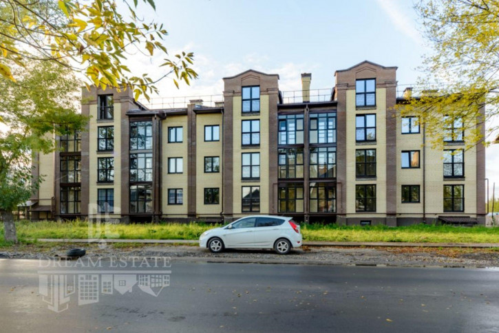 3-комн квартира Авиаторов пр-кт, 11