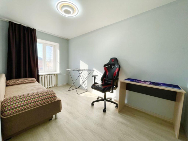 2-комн квартира 40 лет ВЛКСМ ул, 19