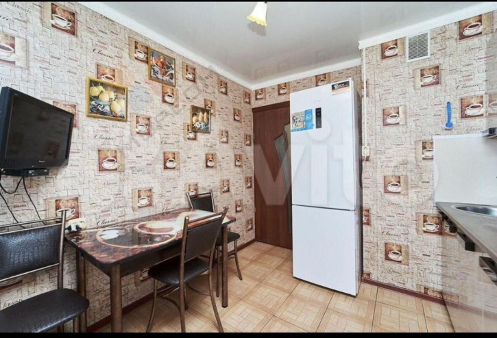 1-комн квартира Суворова ул, 3