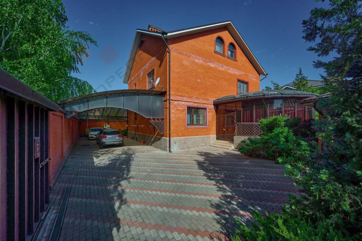 Коттедж/дом им. Ивана Кияшко ул, 8