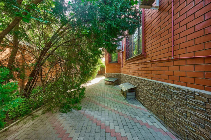 Коттедж/дом им. Ивана Кияшко ул, 8