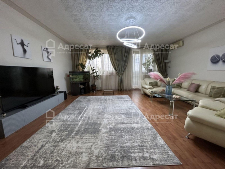 4-комн квартира ул. 50 лет Октября,  д.30