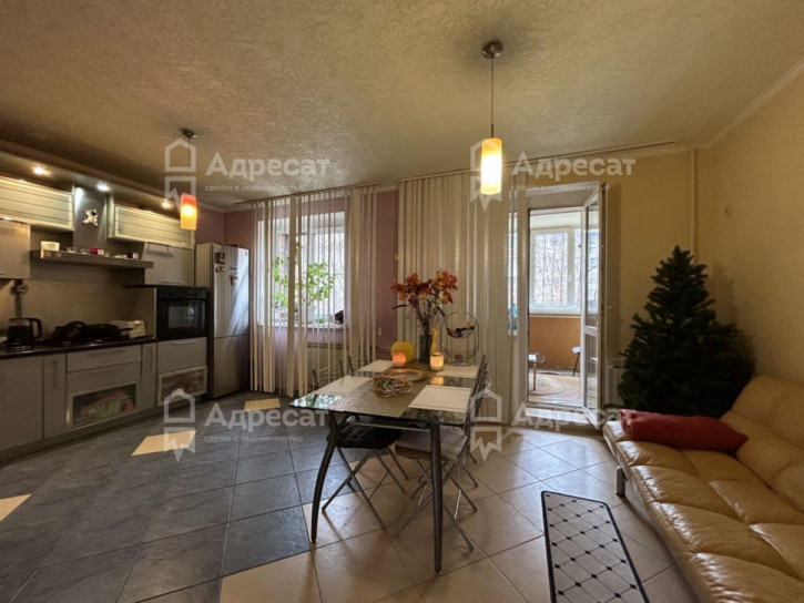 4-комн квартира ул. 50 лет Октября,  д.30