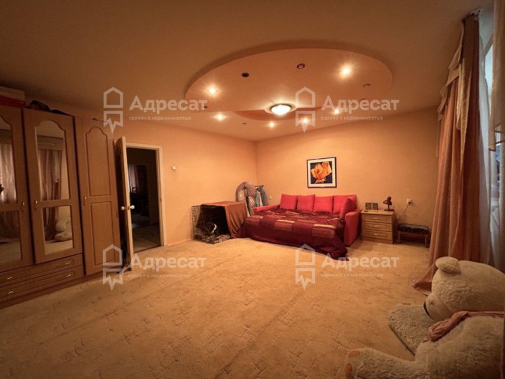 4-комн квартира ул. 50 лет Октября,  д.30