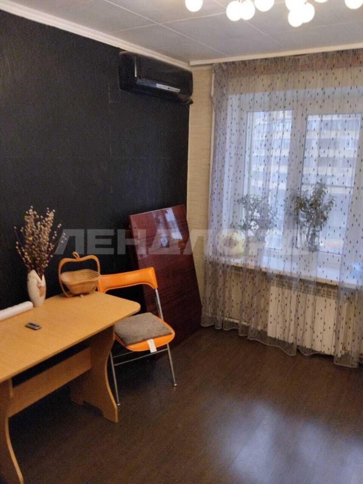 2-комн квартира улица Борко, 3/1